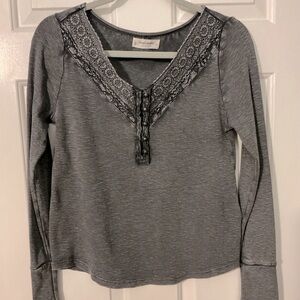 Women's LuckyBrand Gray Lace Trim Top, Size Medium